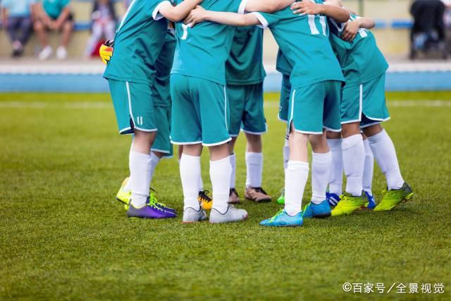 有来有回！中国男篮半场44-42格鲁吉亚！球员评分：3人满分，3人低迷，郭士强练兵练出一身冷汗！